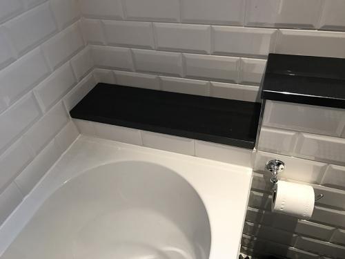 Marc Lewis Bathroom Installations
